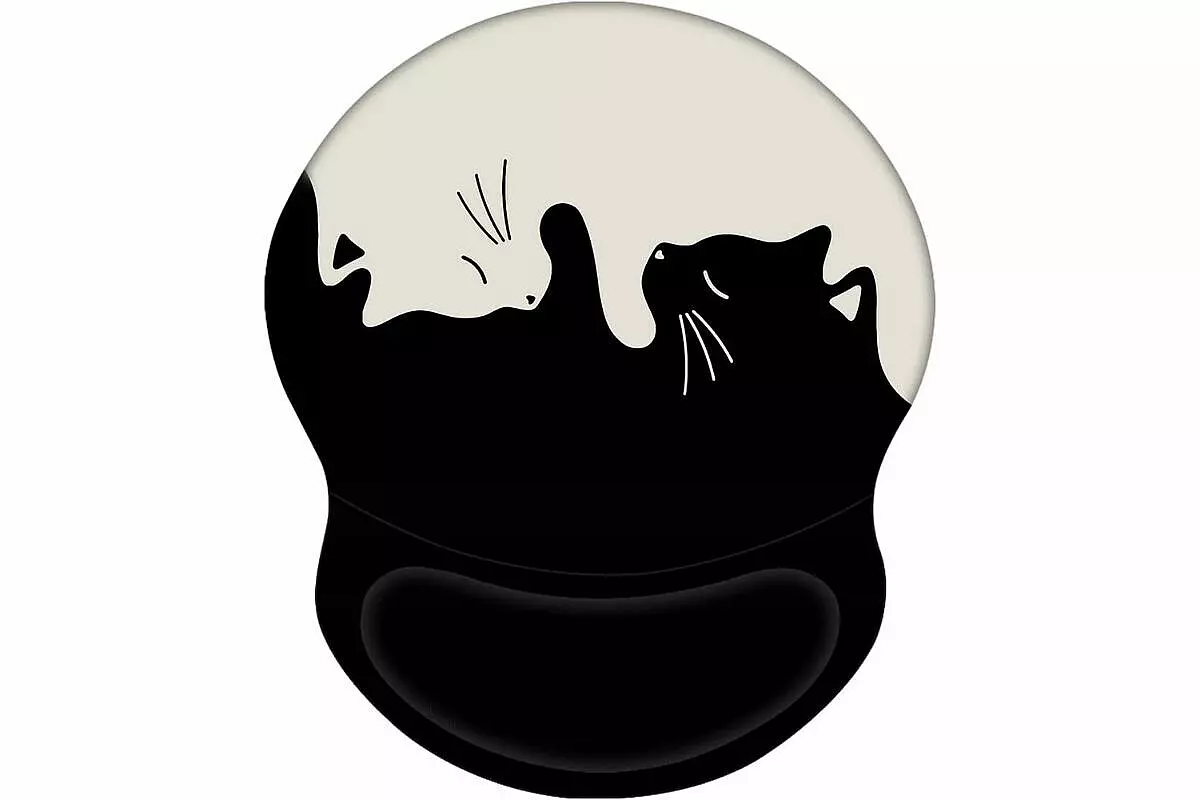 Tappetino per mouse con gel, rappresentante un gatto nero ed uno bianco in posizione yin-yang