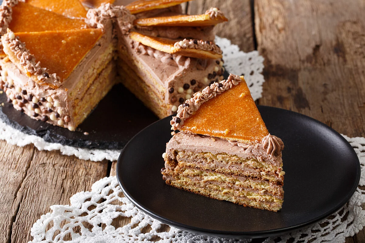 Torta Dobos, la torta da provare in Ungheria